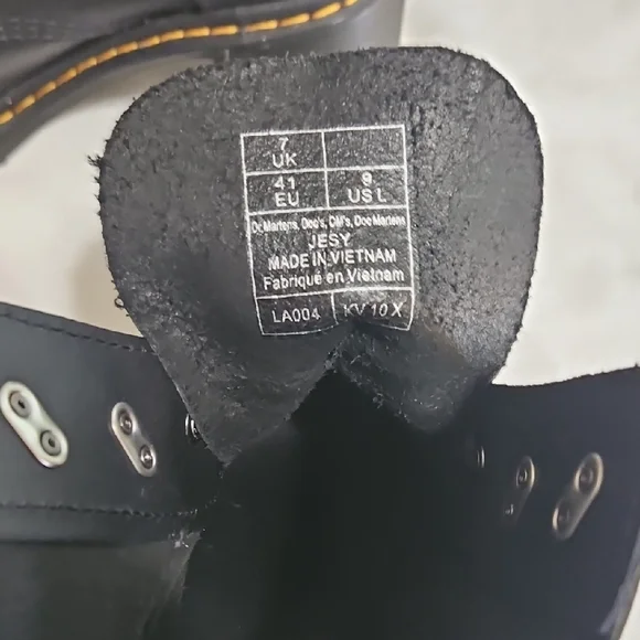 Doc Marten Jesy Sendal Flared Heel Boots - Picture 5 of 6